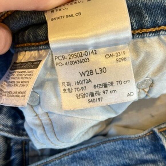 Levi's Premium Women's 501 Jeans Size 28 x 30 Slim Leg Button Fly - Picture 5 of 12